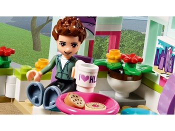 LEGO Friends 41336  Artystyczna kawiarnia Emmy
