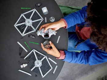 LEGO Star Wars 75300 Imperialny myśliwiec TIE