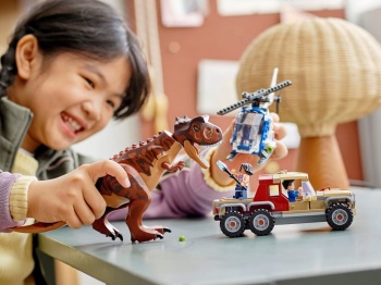 LEGO Jurassic World 76941 Pościg za karnotaurem