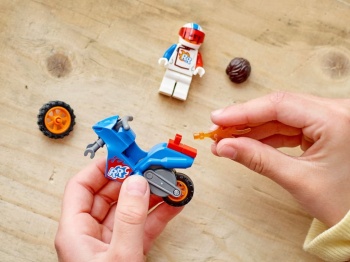 LEGO City 60298 Rakietowy motocykl kaskaderski