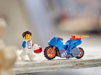 LEGO City 60298 Rakietowy motocykl kaskaderski