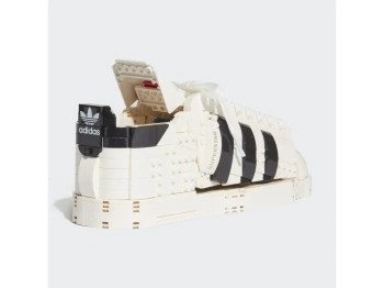 LEGO 10282 Icons But adidas Originals Superstar
