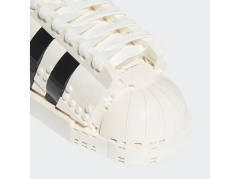 LEGO 10282 Icons But adidas Originals Superstar