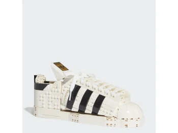 LEGO 10282 Icons But adidas Originals Superstar