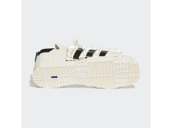 LEGO 10282 Icons But adidas Originals Superstar