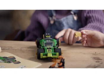 LEGO 71763 Ninjago Samochód wyścigowy Lloyda EVO