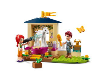LEGO 41696 Friends Kąpiel dla kucyków w stajni