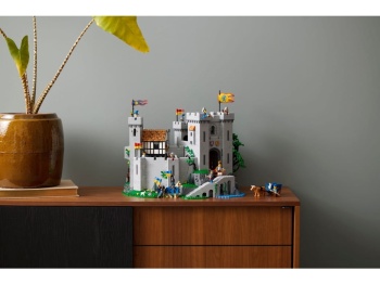 LEGO 10305 Icons Zamek rycerzy herbu Lew