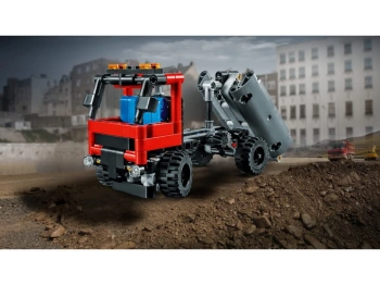LEGO Technic 42084  Hakowiec