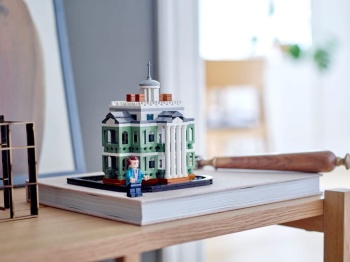 LEGO 40521 Disney Miniaturowa nawiedzona rezydencja Disneya
