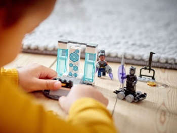 LEGO 76212 Super Heroes Laboratorium Shuri