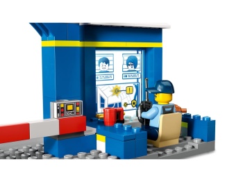 LEGO 60370 City Posterunek policji – pościg