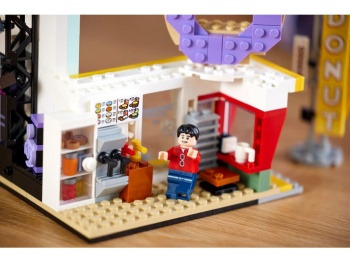 LEGO 21339 Ideas BTS Dynamite