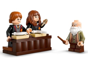 LEGO 76442 Harry Potter  Zamek Hogwart: zajęcia z zaklęć i uroków