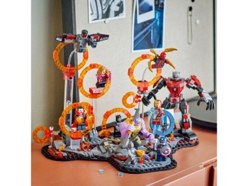 LEGO 76323 Super Heroes Avengers: Koniec gry — ostateczna bitwa