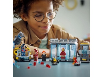 LEGO 76315 Super Heroes Laboratorium Iron Mana: Zbrojownia