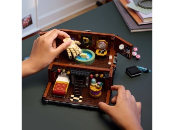 LEGO 76785 Wednesday Mieszkanie Rączki