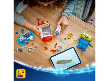 LEGO 43307 DISNEY Kosmita z bujaną rakietą Pizza Planet