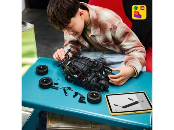 LEGO 42239 Technic Batmobile Tumbler