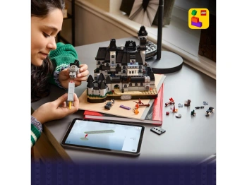 LEGO 76788 Wednesday Akademia Nevermore