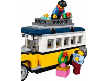 LEGO CREATOR 10259 Stacja w zimowej wiosce
