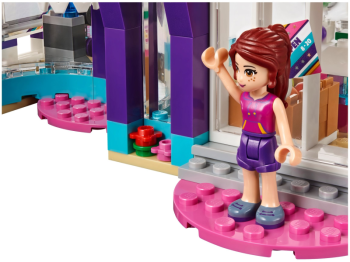 LEGO Friends 41312 Centrum sportu w Heartlake