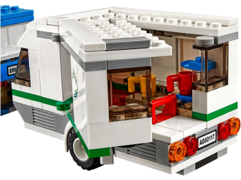LEGO City 60117 Van z przyczepą kampingową