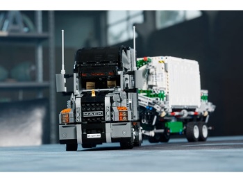 LEGO Technic 42078  TRUCK