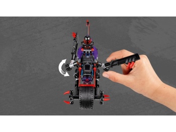 LEGO Ninjago 70639  Wyścig uliczny Wężowego Jaguara