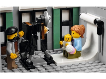  LEGO Creator 10255 Plac Zgromadzeń