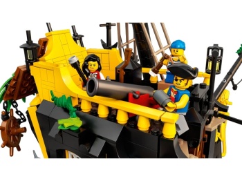 LEGO Ideas 21322 Piraci z Zatoki Barakud