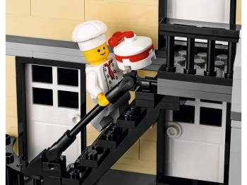  LEGO Creator 10255 Plac Zgromadzeń